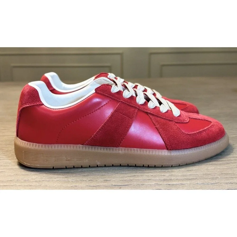 Steve Madden Men’s Dixon Leather and Suede Low Top Gum Sole Sneakers. Size 8